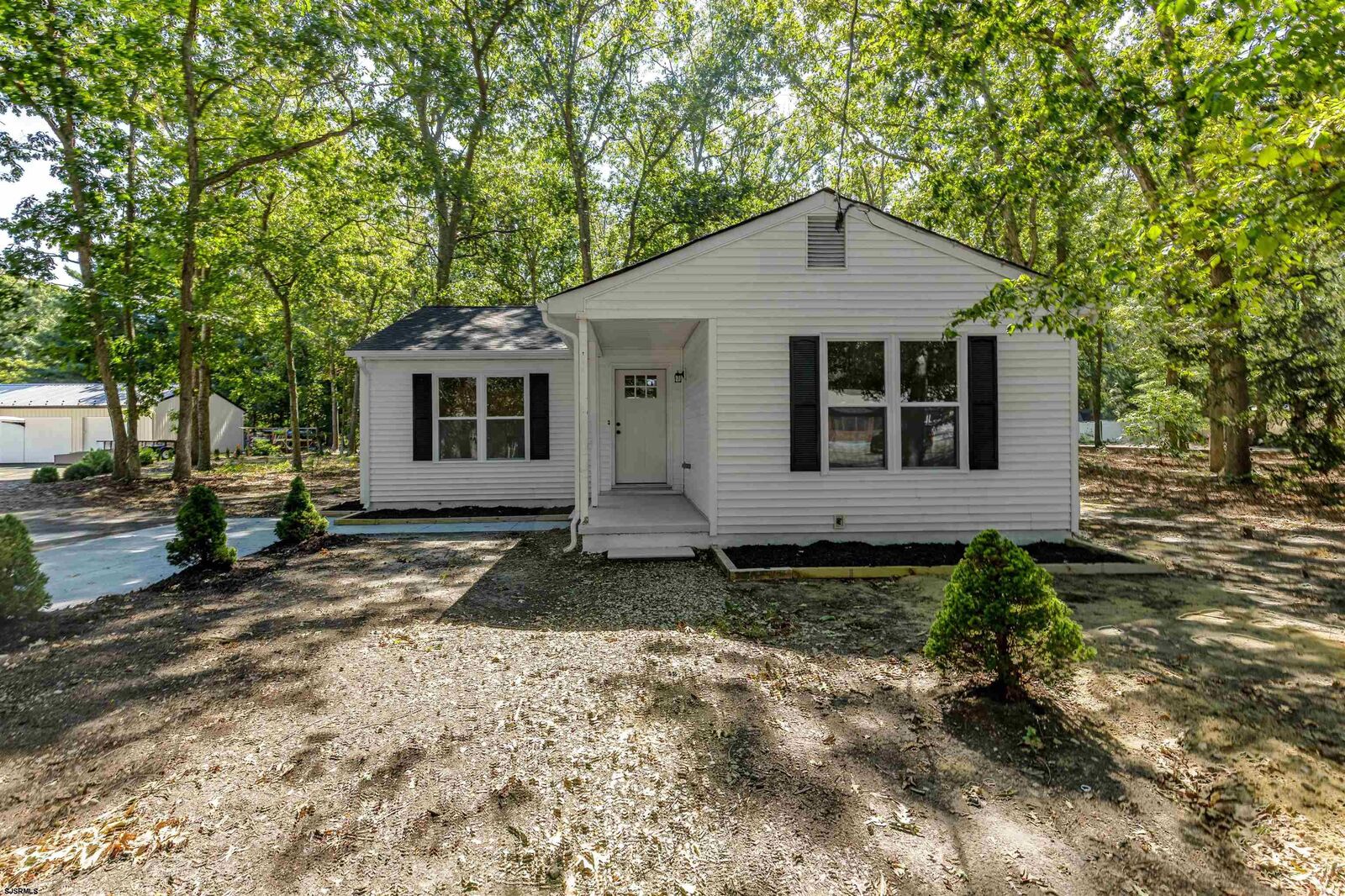 Property Photo: 129 Bayberry Ave Ave NJ 08234