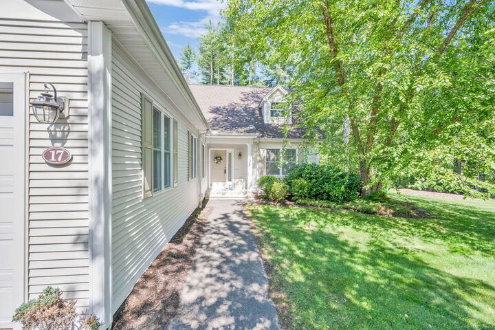 Property Photo: 17 Cherry Tree Lane 17 CT 06001