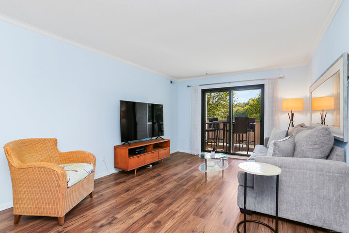 Property Photo:  80 Rowayton Woods Drive 80  CT 06854 