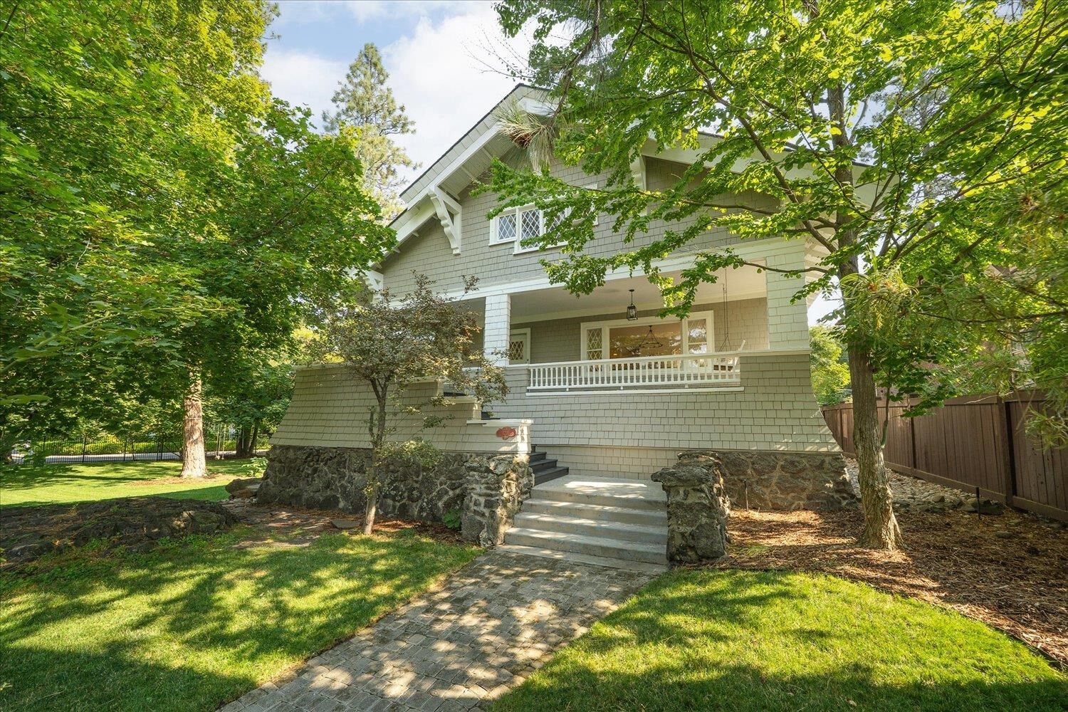 Property Photo:  1211 S Wall St  WA 99204 