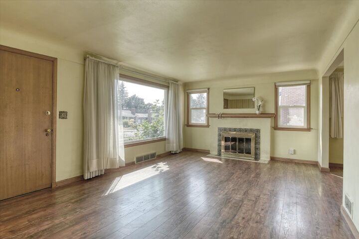 Property Photo:  2312 W Walton Ave  WA 99205 
