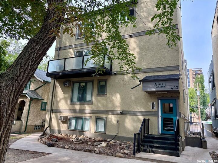 Property Photo: 423 4th Avenue N 203 SK S7K 2M4