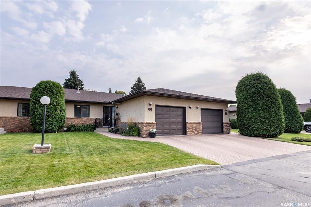 Property Photo: 3415 Calder Crescent 44 SK S7J 5A3