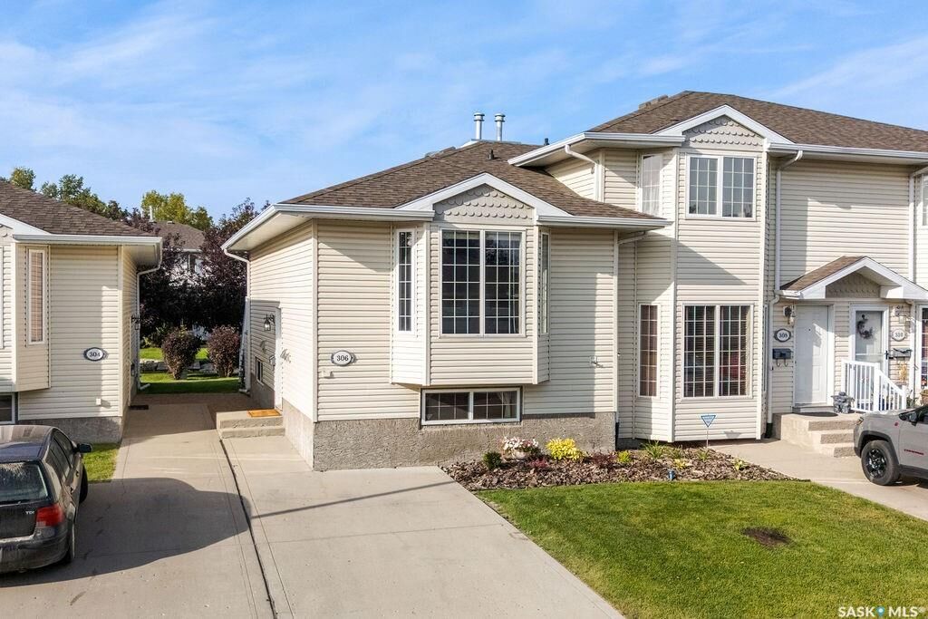Property Photo:  306 Mount Royal Place  SK S4T 7X9 