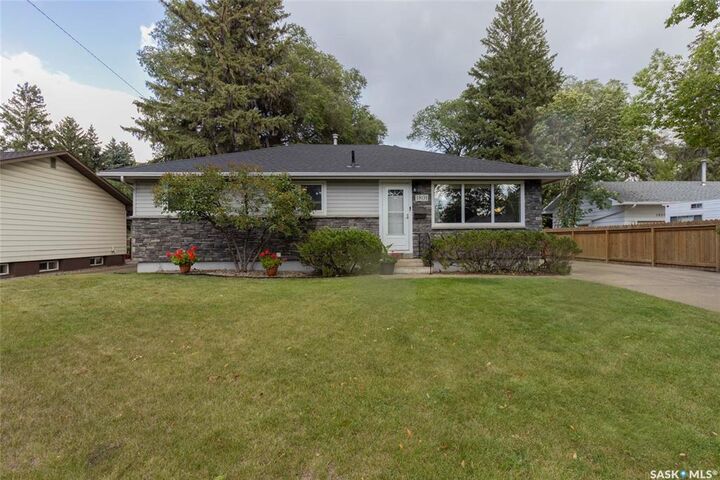 Property Photo: 1801 Morgan Avenue SK S7H 2S2