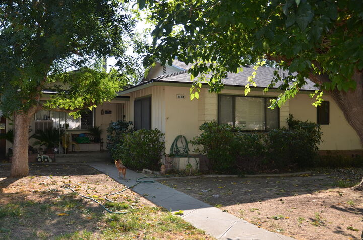 Property Photo:  1404 Nevada Street  CA 93210 