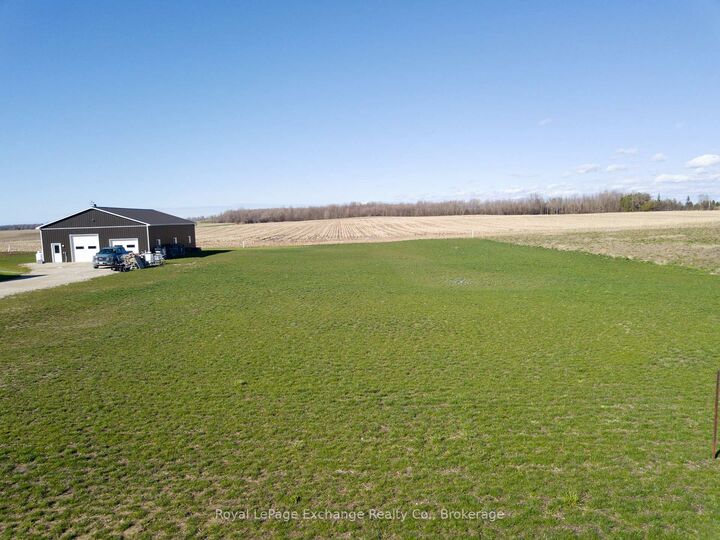 Property Photo:  418 Hayes Lake Avenue  ON N0G 2B0 