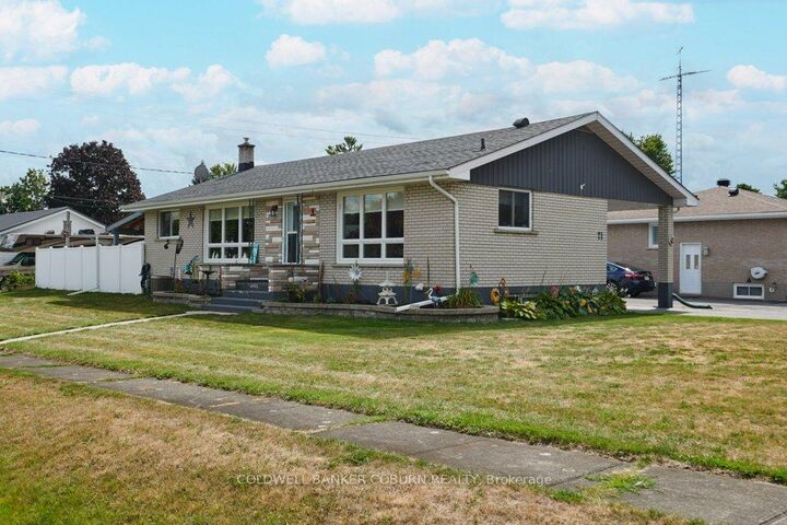Property Photo: 71 Fifth Street E ON K0C 1X0