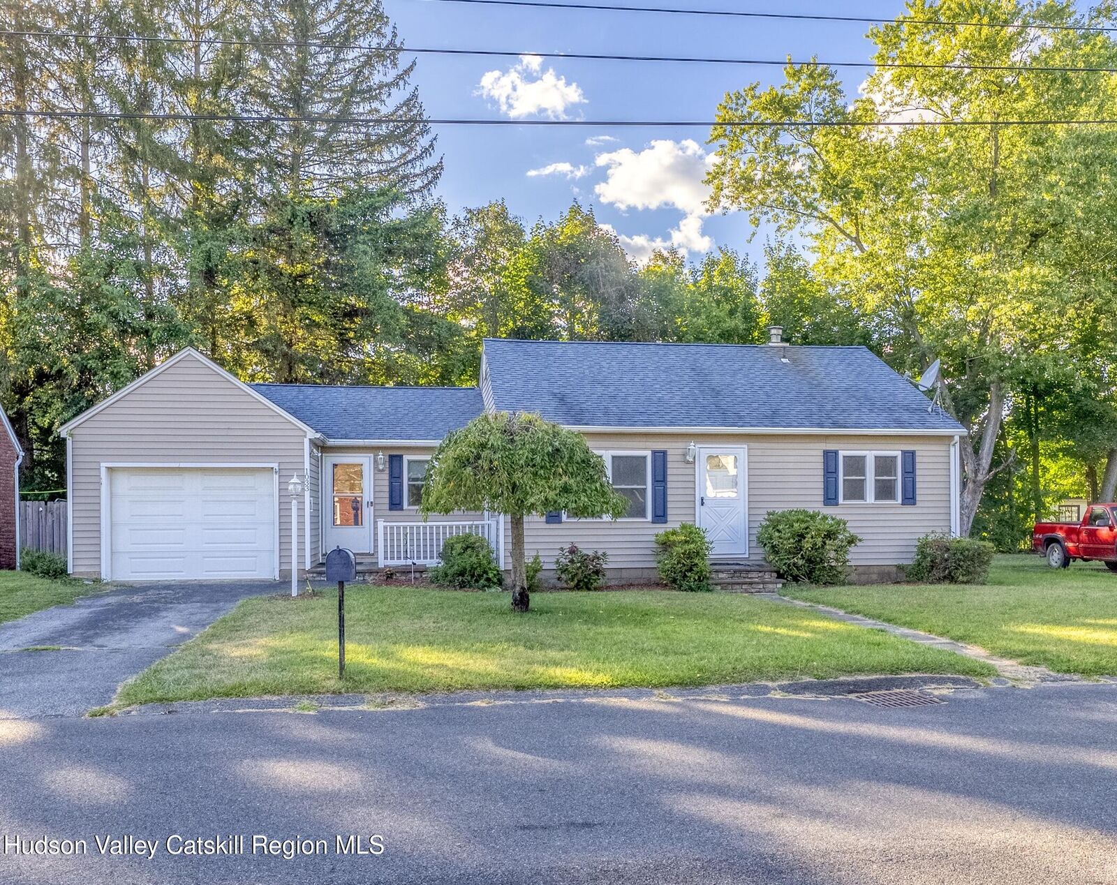 Property Photo: 1033 Stoll NY 12401