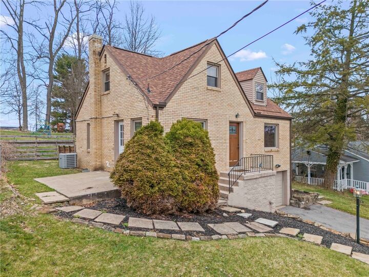 Property Photo:  216 Coral  PA 15241 