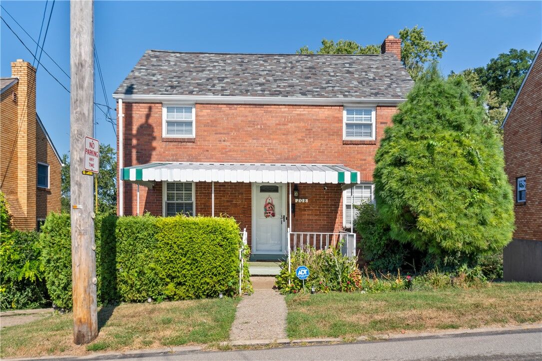 Property Photo:  208 Newburn Ave  PA 15227 