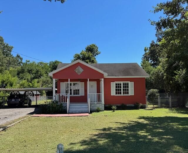 Property Photo:  913 Springfield Road  SC 29146 