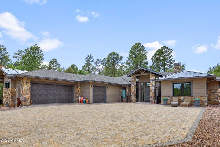 Property Photo:  608 N Trailhead Drive  AZ 85541 