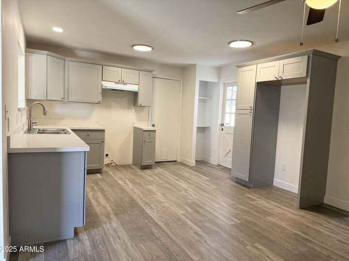 Property Photo:  31 W Duke Drive  AZ 85283 