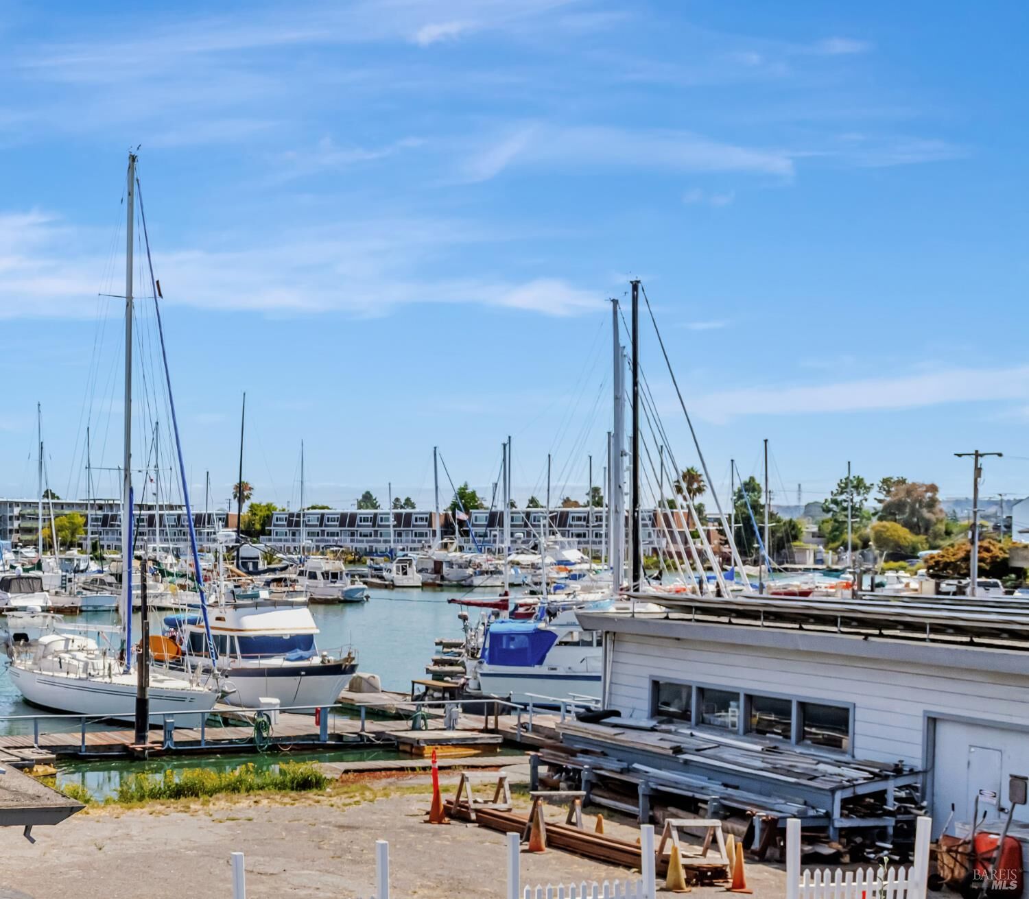 Property Photo:  4 Point San Pedro Road 4  CA 94901 
