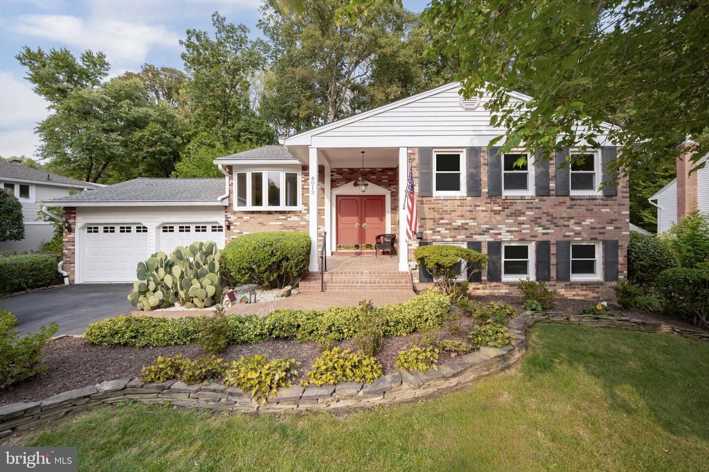 Property Photo: 6013 Lamont Court VA 22152
