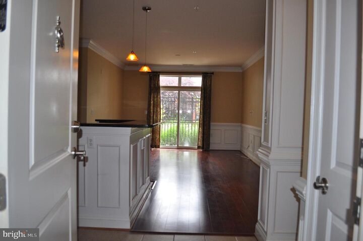 Property Photo: 2655 Prosperity Avenue 122 VA 22031
