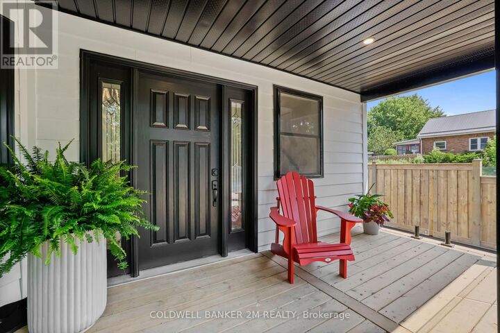 Property Photo:  128 Buckingham Avenue  ON L1G 2K5 