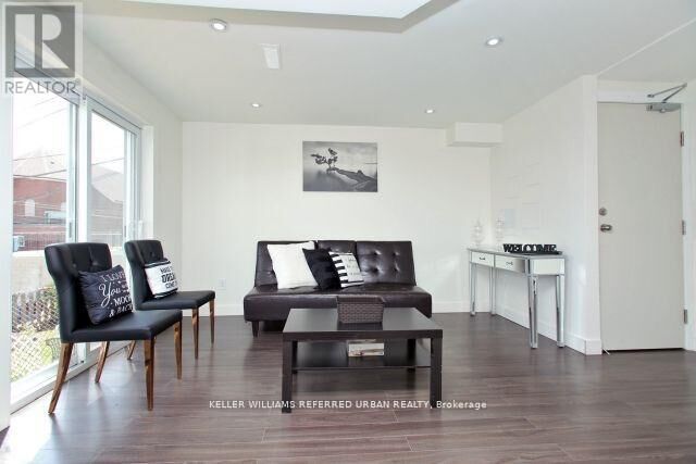 Property Photo:  1353 Davenport Road 1  ON M6H 2H5 