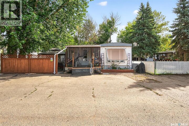 #B19       1455 9th Avenue NE  Moose Jaw SK S6H 1C6 photo