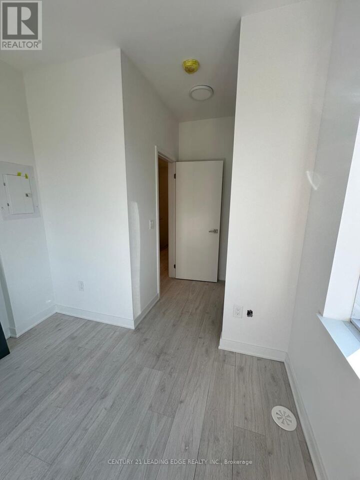 Property Photo:  71 Curlew Drive 67  ON M3A 0B2 
