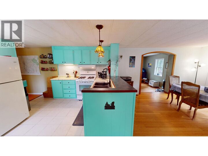 Property Photo: 713 Tibbles Road BC V2J 3H9