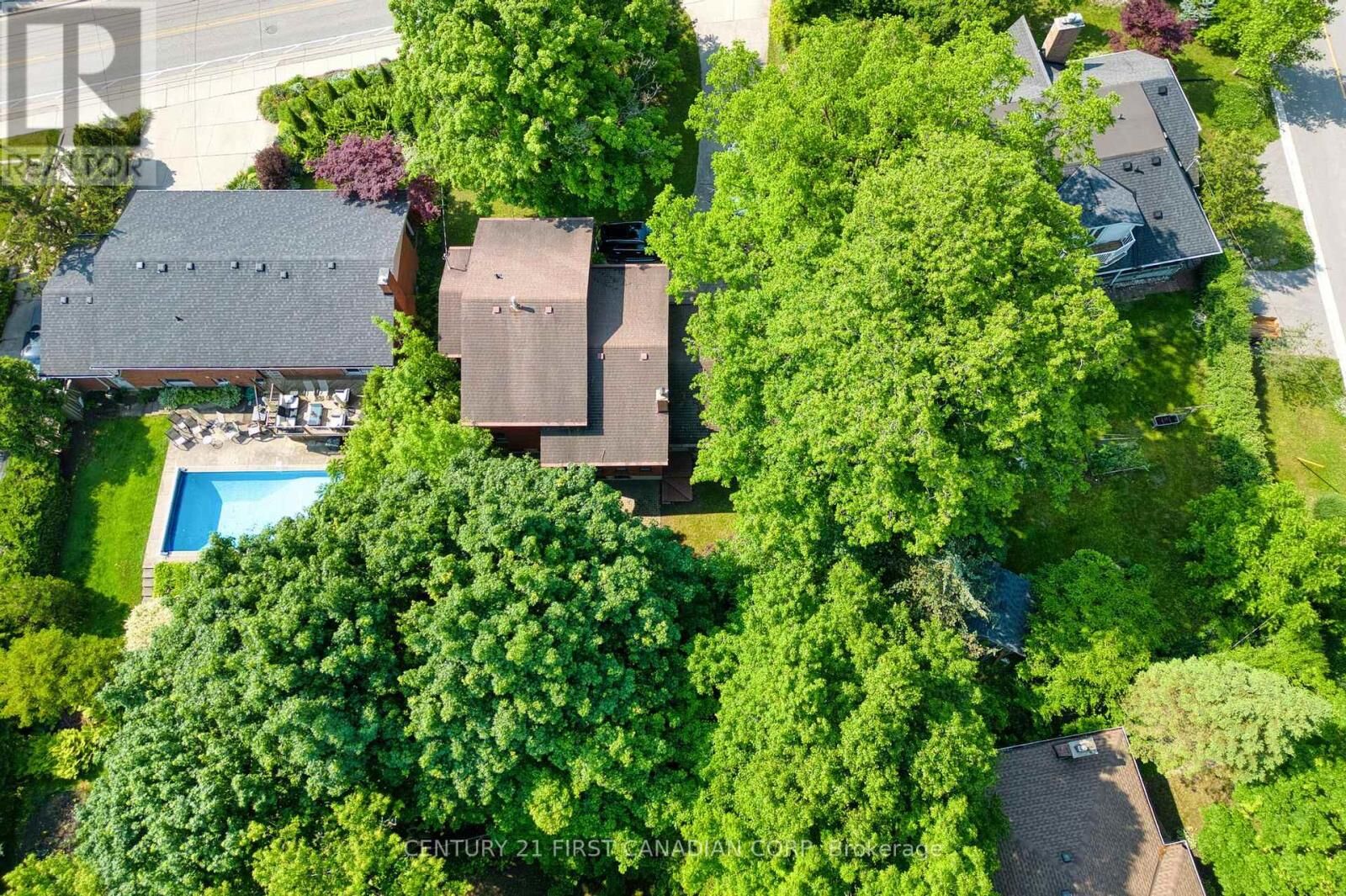 Property Photo:  285 Riverside Drive  ON N6H 1G1 