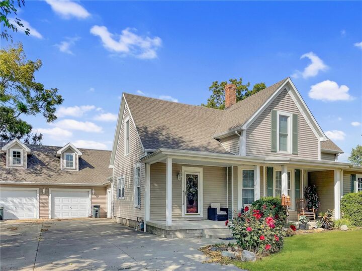 Property Photo:  1304 N 2nd Street  IL 61928 