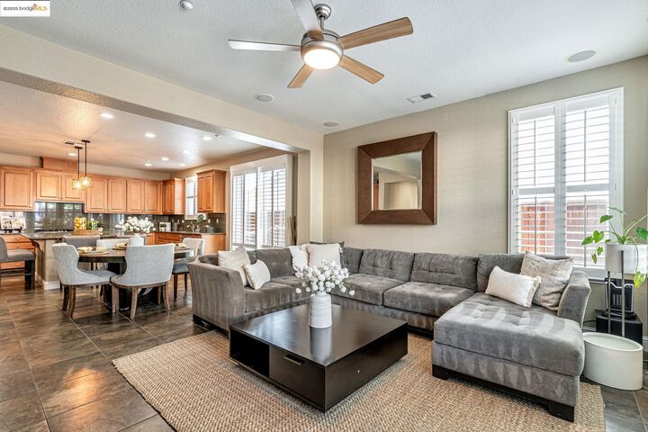 Property Photo:  43 Sorrel Ct  CA 94561 