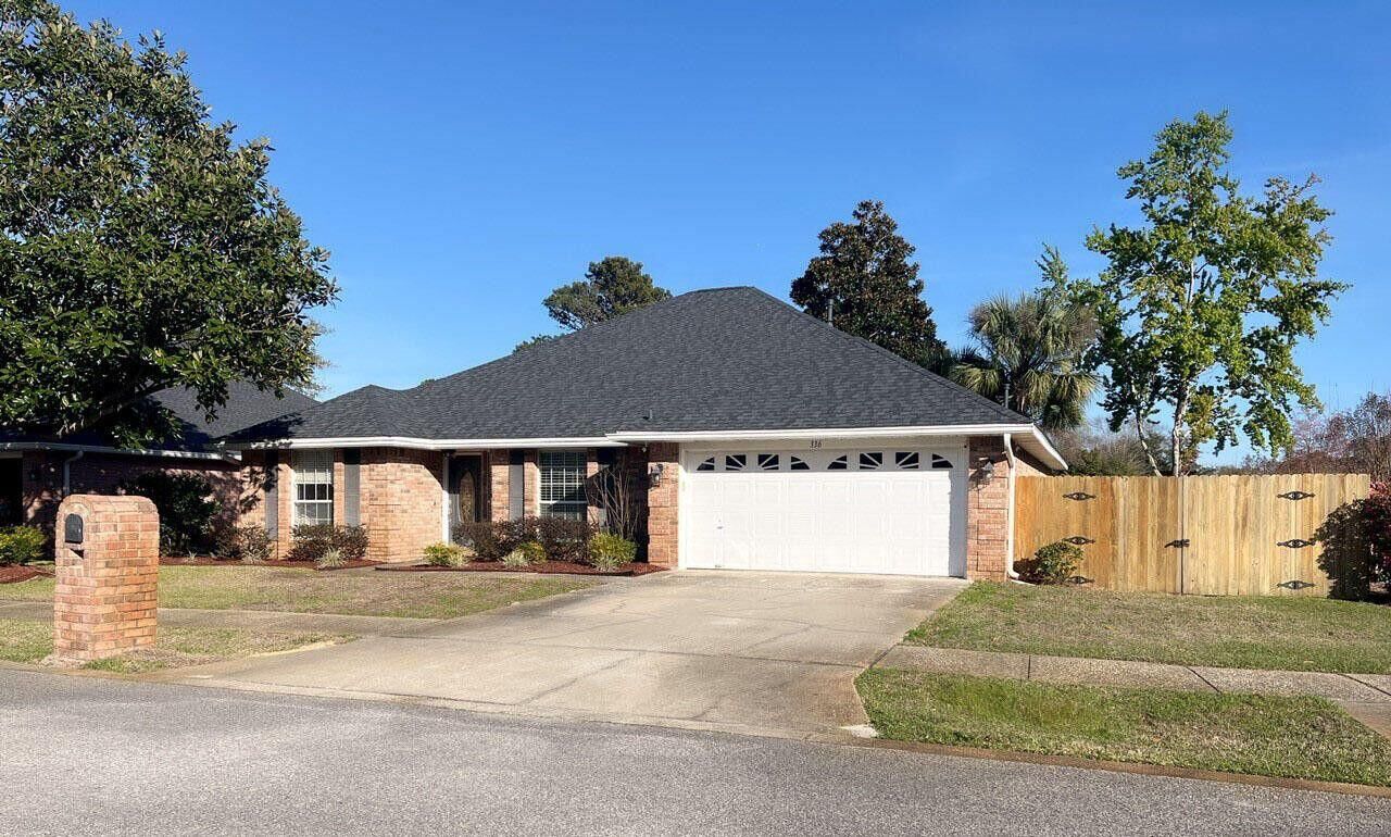 Property Photo:  336 Louise Circle  FL 32541 