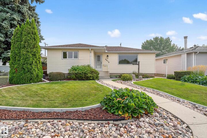 4819 105B Street NW  Edmonton AB T6H 2R9 photo