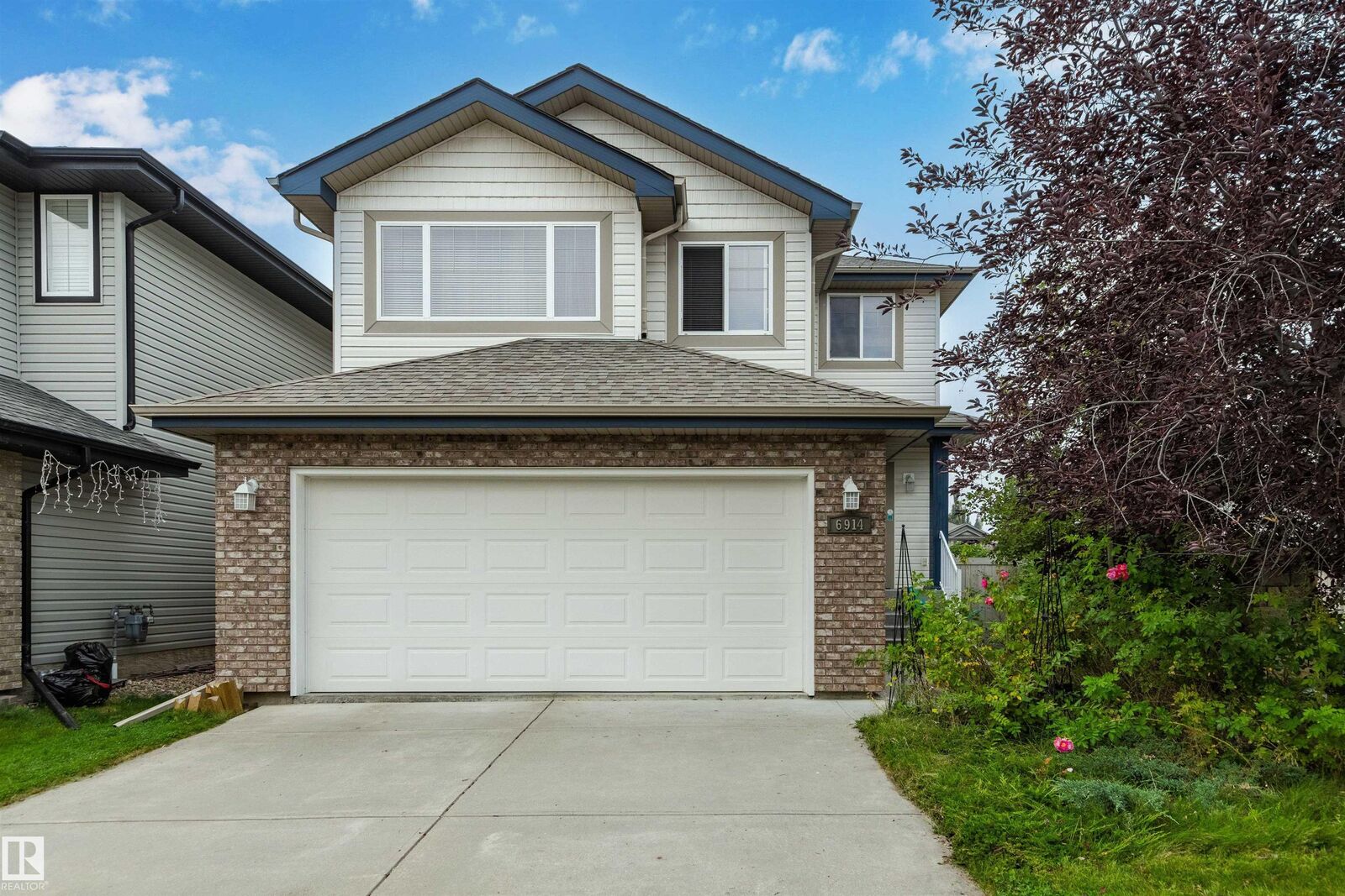 Property Photo: 6914 Strom Lane NW AB T6R 0G3