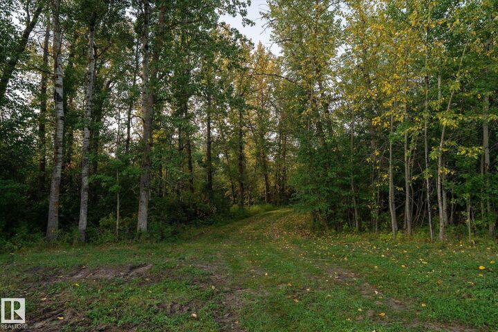 Property Photo:  Twp Rd 572A Hwy 33  AB T0A 1N6 