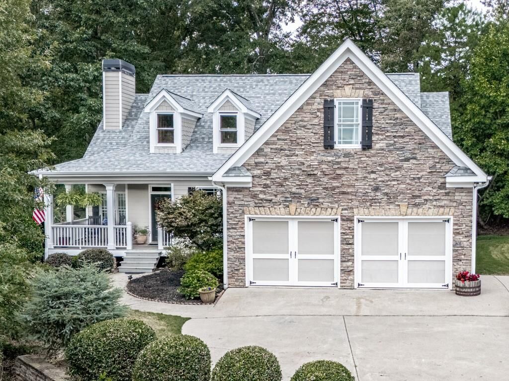 Property Photo:  103 William Court  GA 30107 