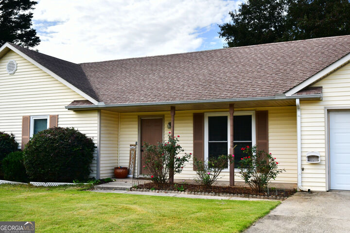 Property Photo:  339 Cobblestone Road  GA 30011
