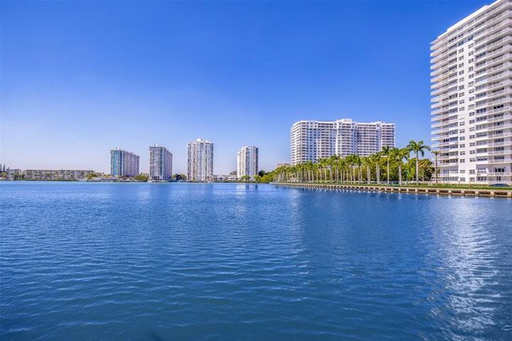 Property Photo: 18181 NE 31st Ct 804 FL 33160
