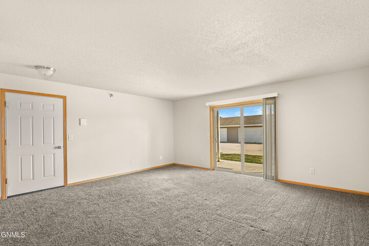 Property Photo: 4040 McKenzie Drive SE 1 ND 58554