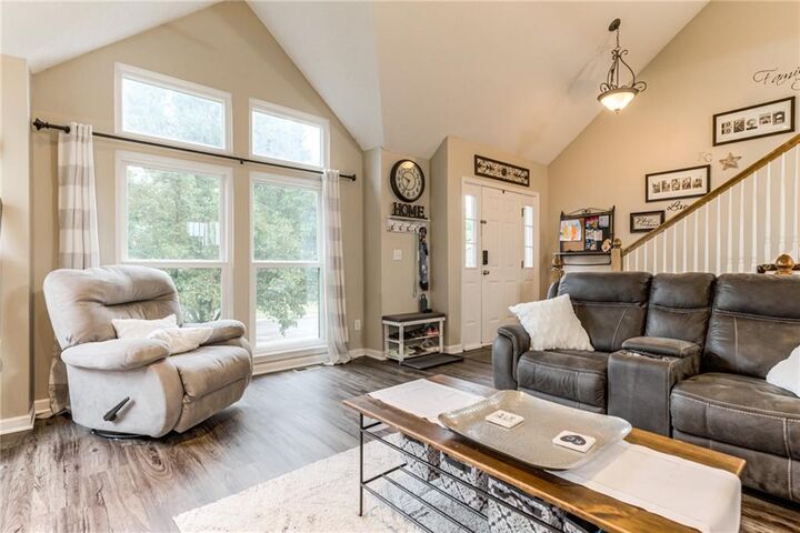 Property Photo:  810 N Spruce Street  KS 66030 