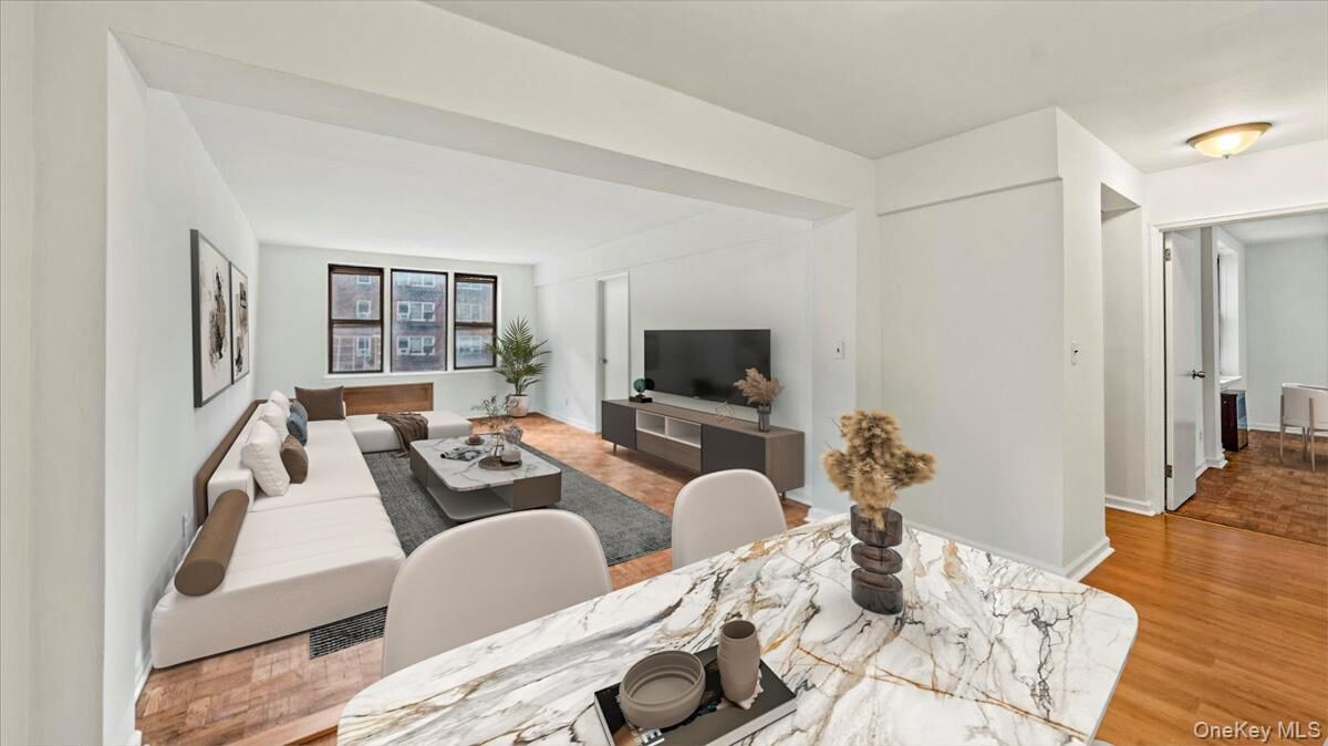 Property Photo: 300 N Broadway 2H NY 10701