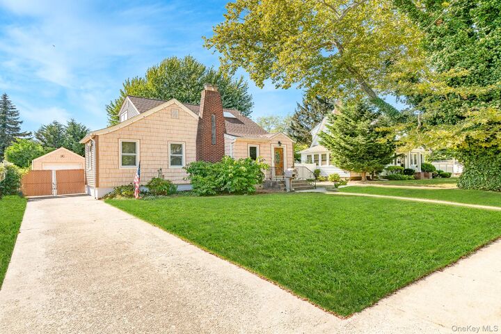 Property Photo: 306 Park Avenue NY 11520