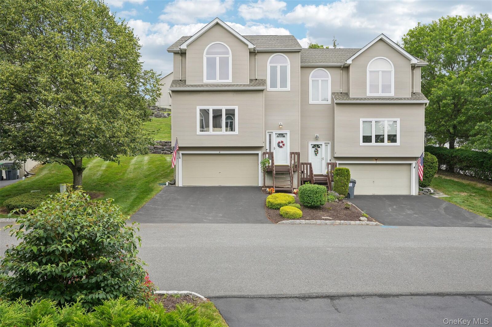 Property Photo:  4 Cliffside Court  NY 10930 