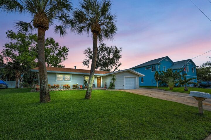 Property Photo: 211 W Martin Luther King Jr Drive FL 34689
