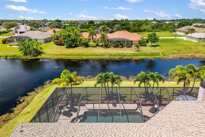 Property Photo: 918 Boundary Boulevard FL 33947