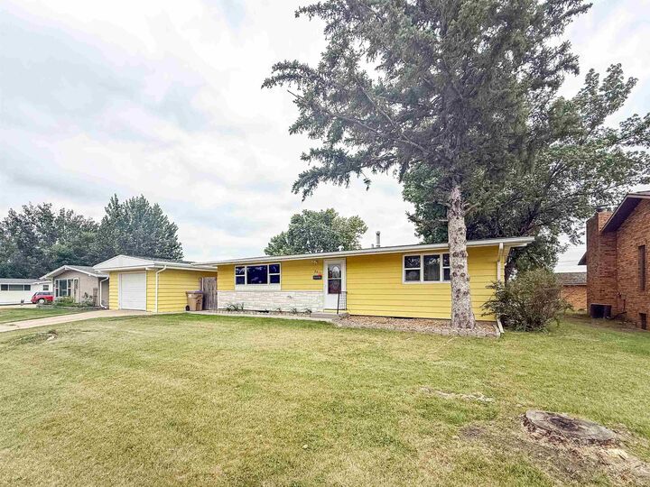 2915 2nd Ave SW  Minot ND 58701 photo