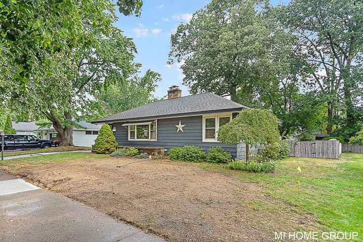 Property Photo: 195 E 28th Street MI 49423