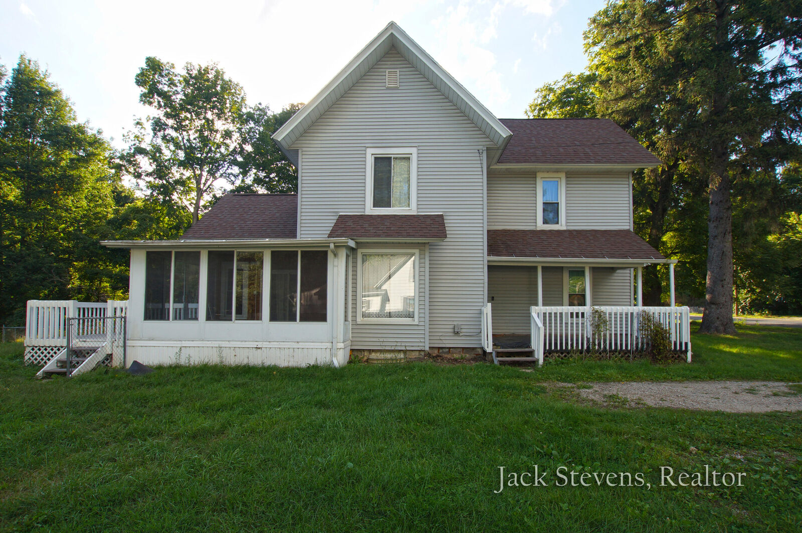 Property Photo:  13900 E W Avenue  MI 49052 