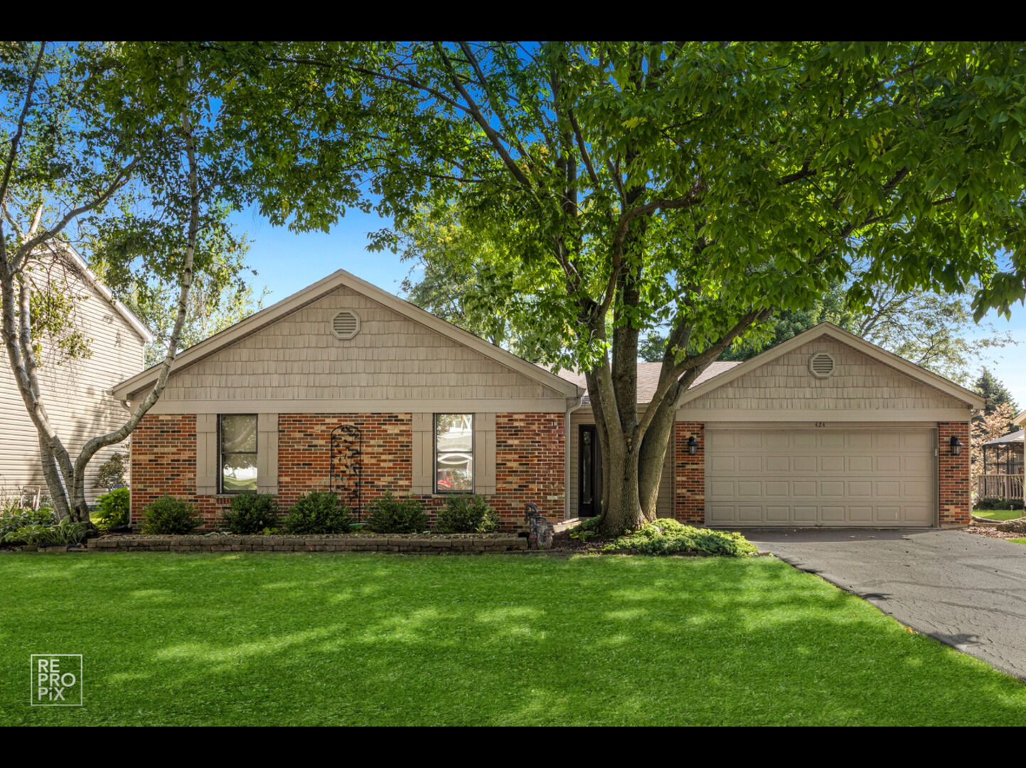 Property Photo:  424 Massachusetts Avenue  IL 60565 
