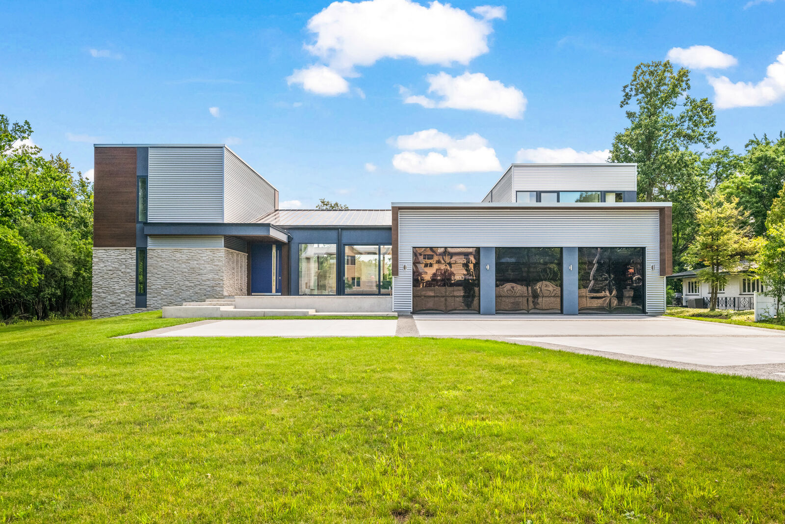 Property Photo: 711 Becker Road IL 60025