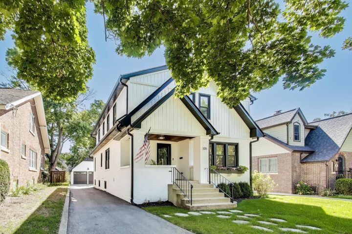 Property Photo:  105 S Mitchell Avenue  IL 60005 