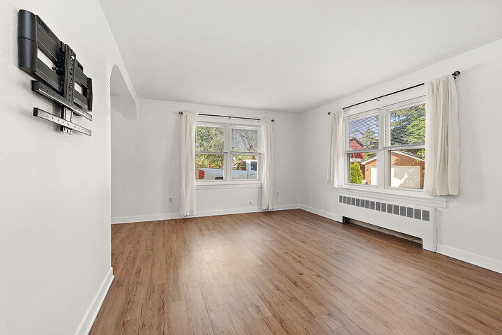 Property Photo:  1111 S Lincoln Street  IL 60441 